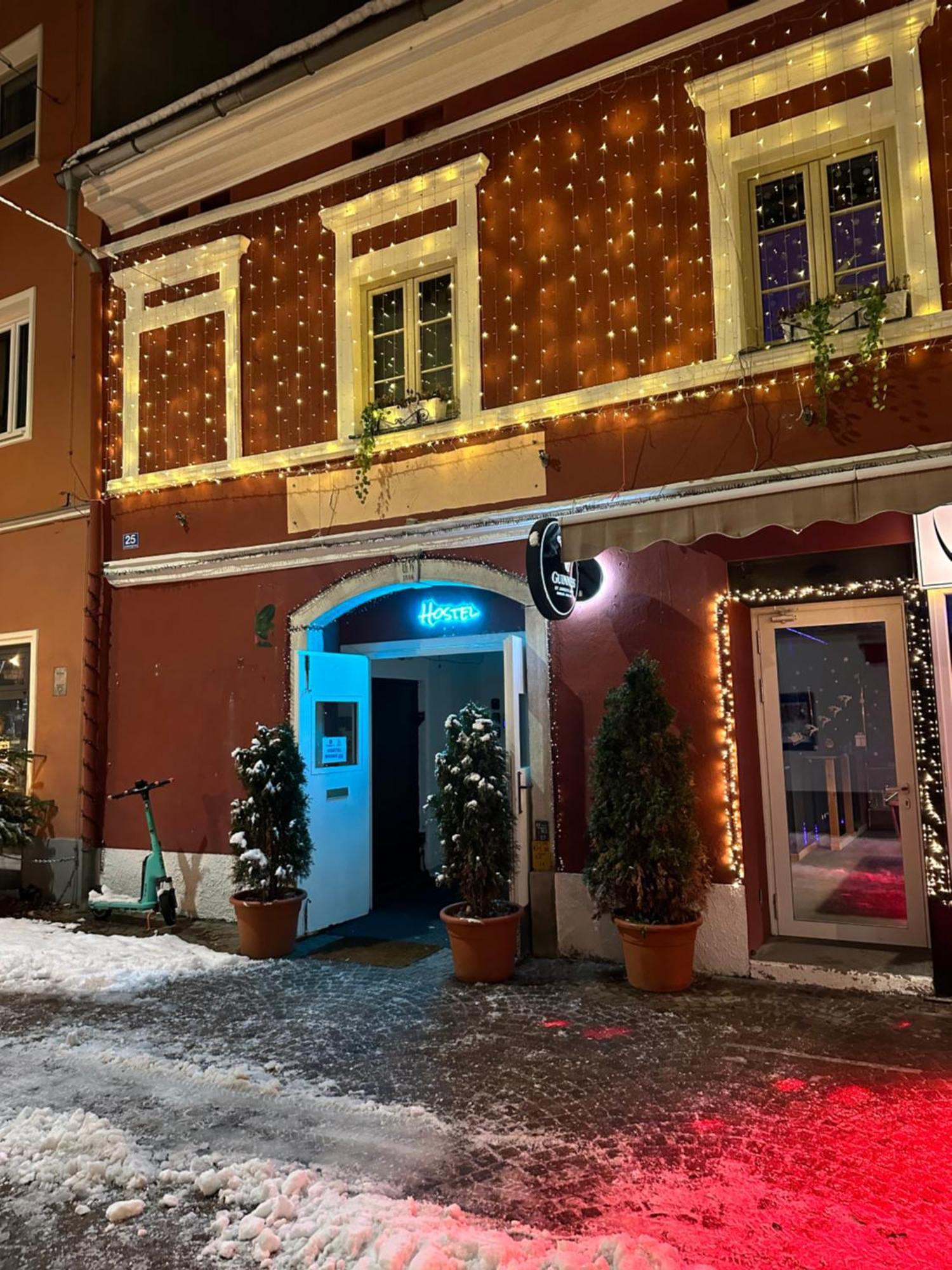 Hostel Lovely Rooms, City Center, Shared Bathroom, Windows To Corridor Villach Dış mekan fotoğraf
