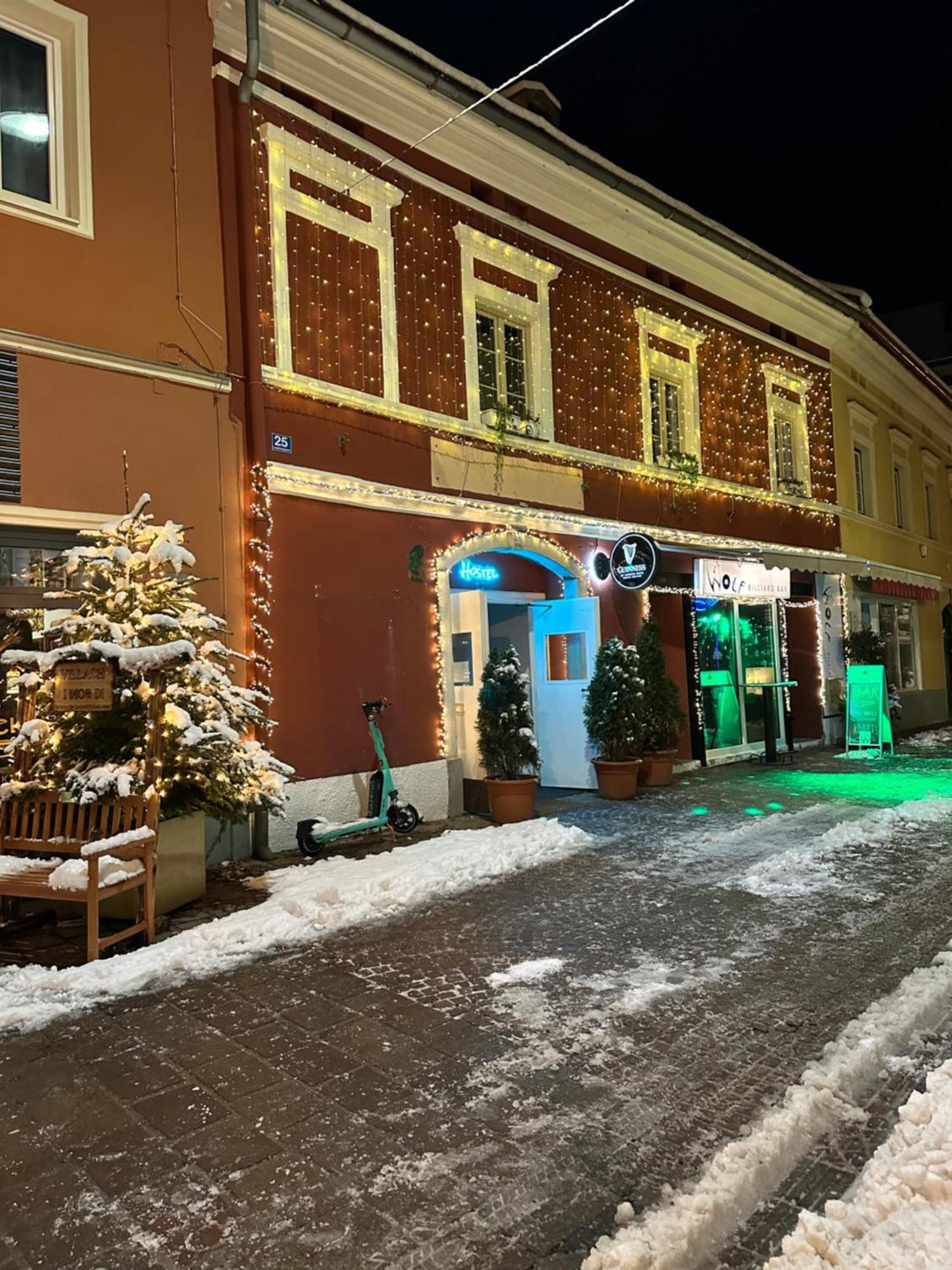 Hostel Lovely Rooms, City Center, Shared Bathroom, Windows To Corridor Villach Dış mekan fotoğraf